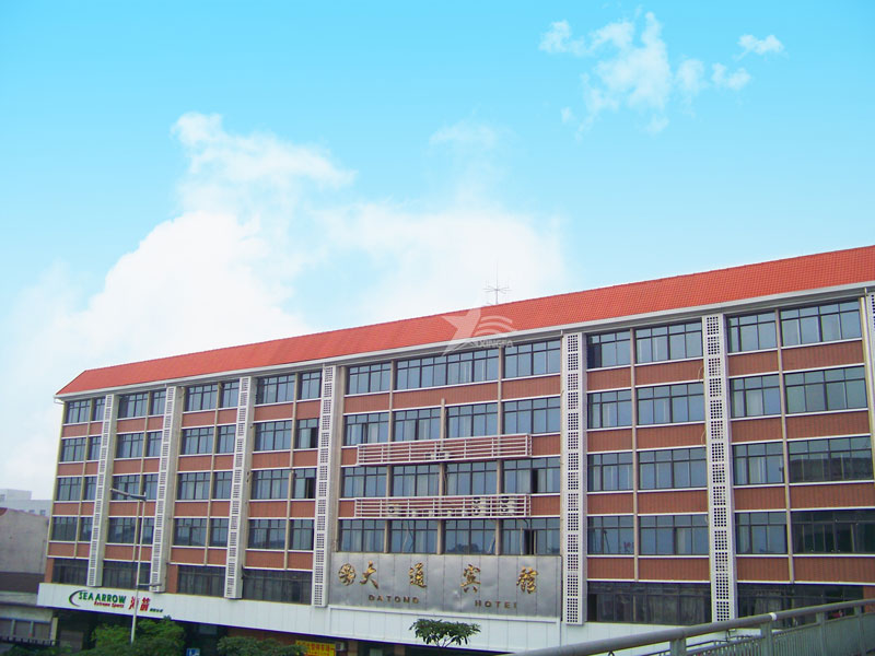合成樹脂瓦：輕材質(zhì)高性能，助力屋面建材市場持續(xù)發(fā)展